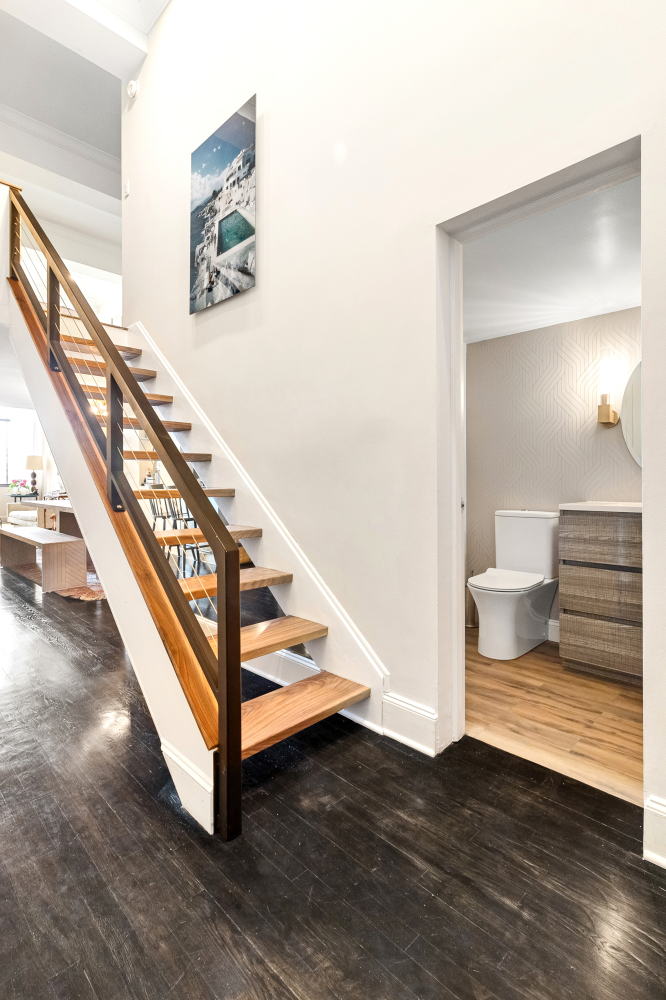421 HUDSON Street 607