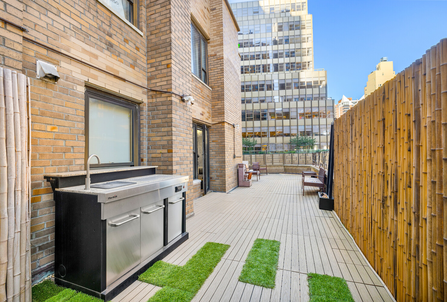 210 E 47TH Street 11F