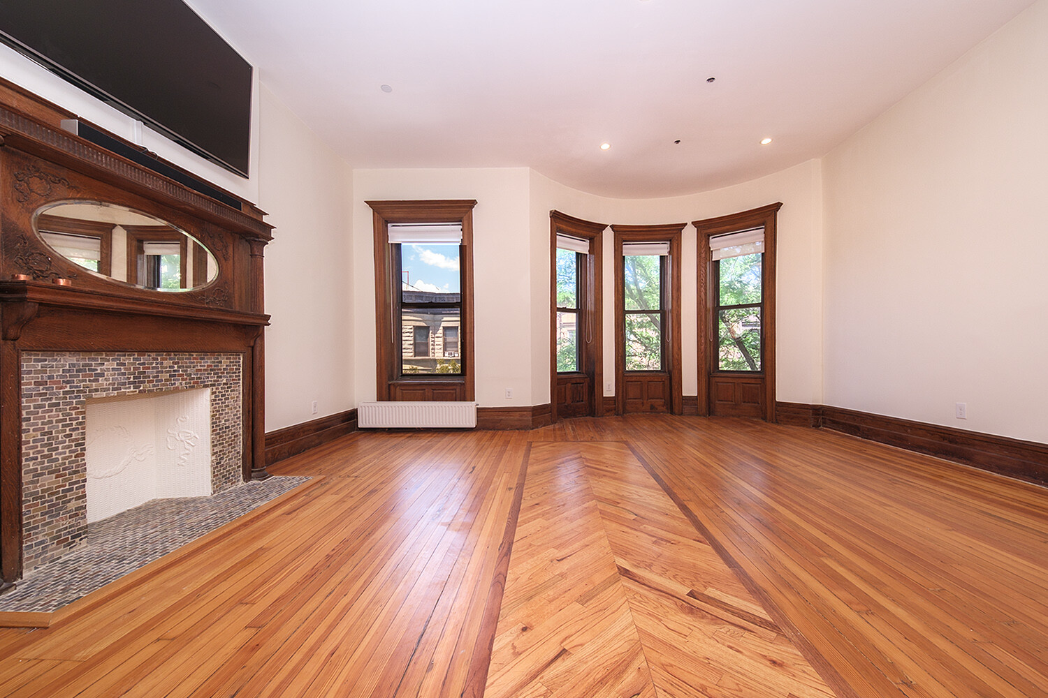 116 W 118TH Street