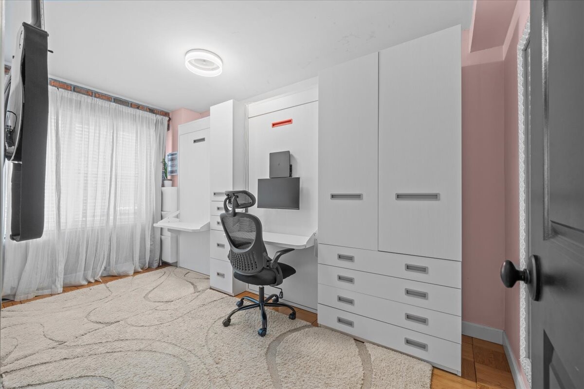 136 E 56TH Street 2J