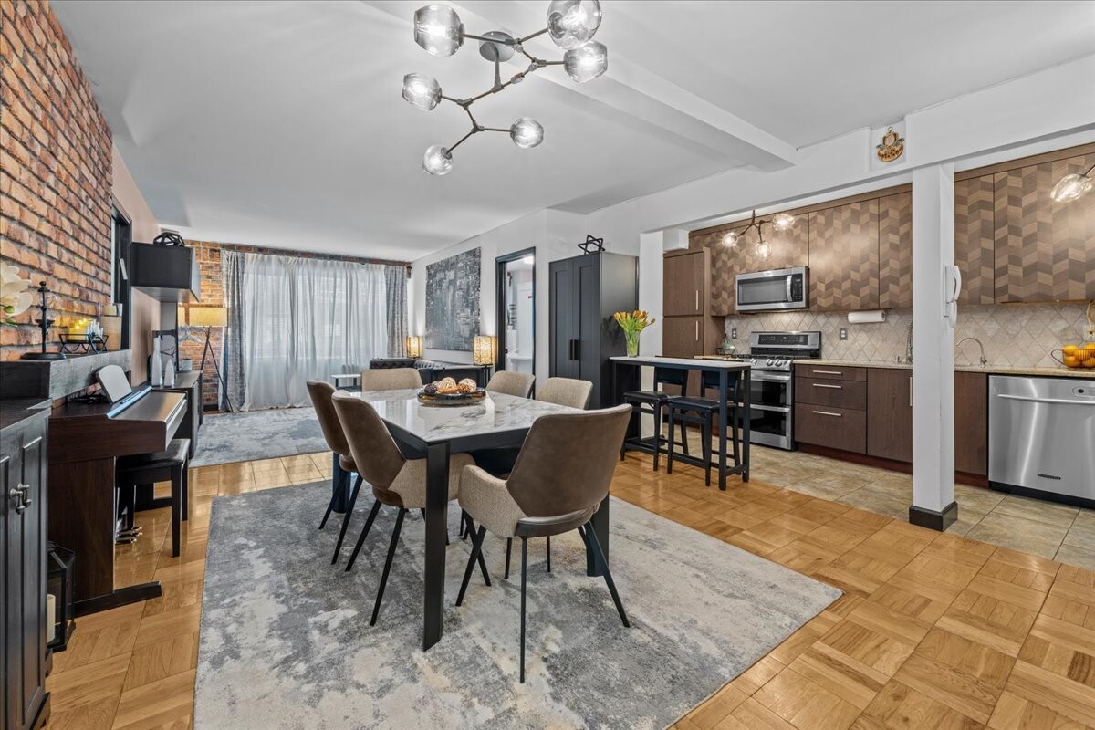 136 E 56TH Street 2J