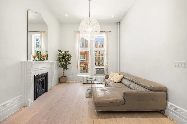 168 W 130TH Street