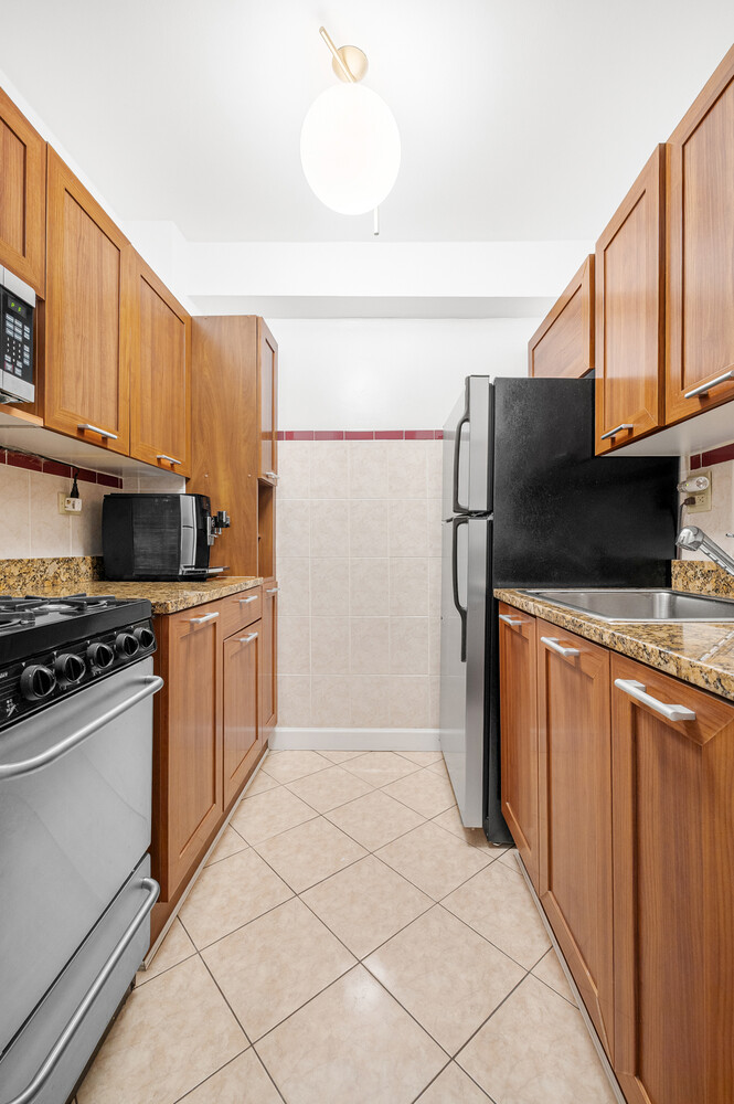 166 E 61ST Street 3B