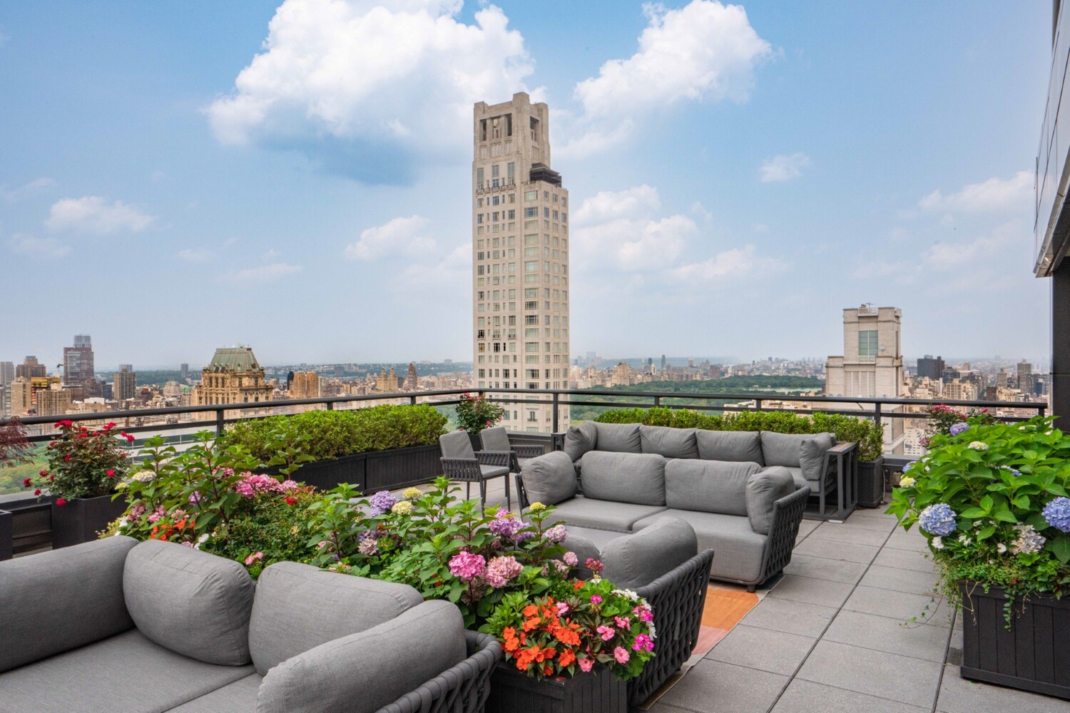 117 E 57TH Street 24E