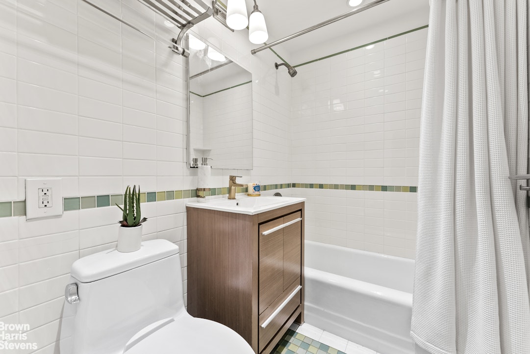 222 E 80TH Street 4G