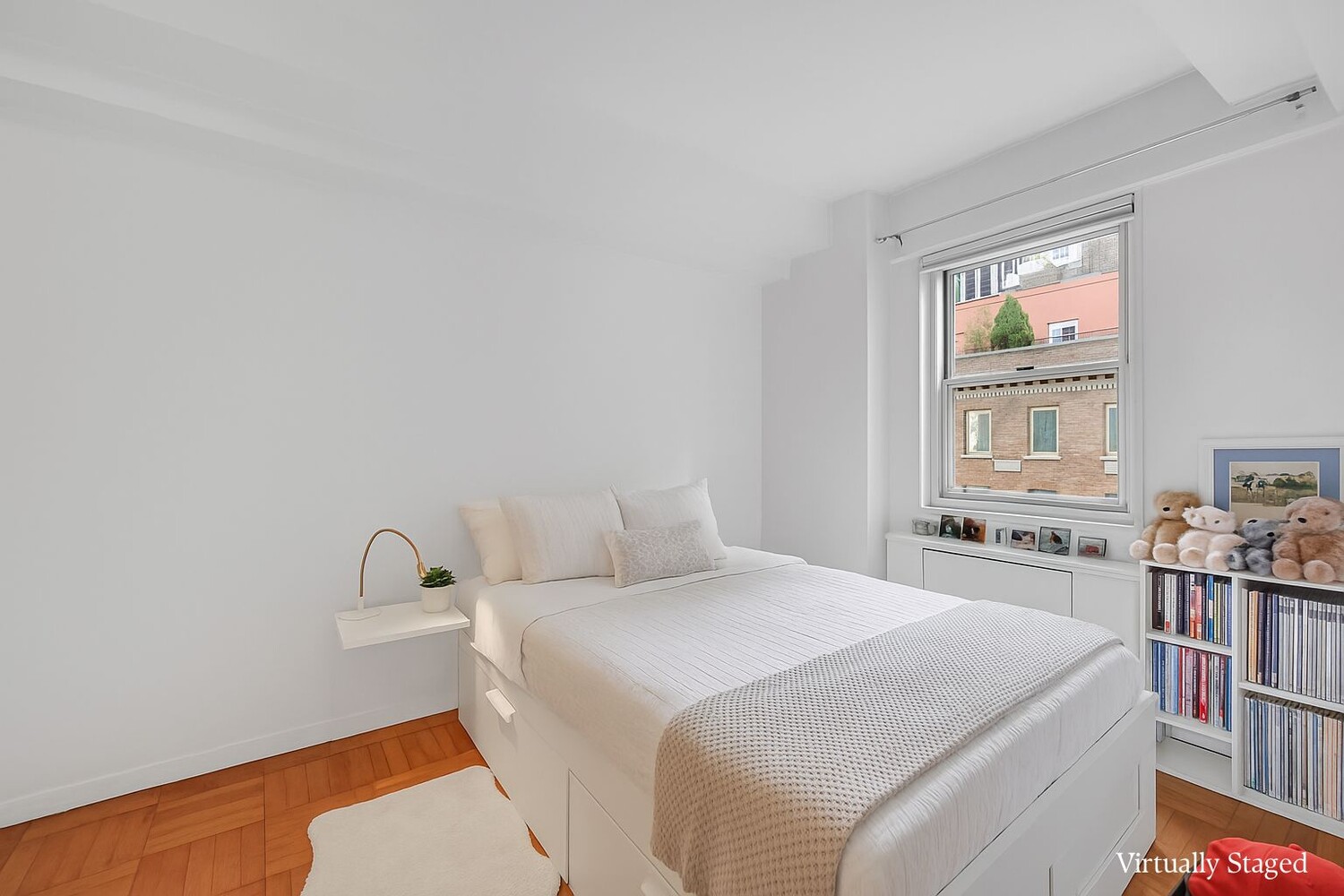 100 W 57TH Street 18I