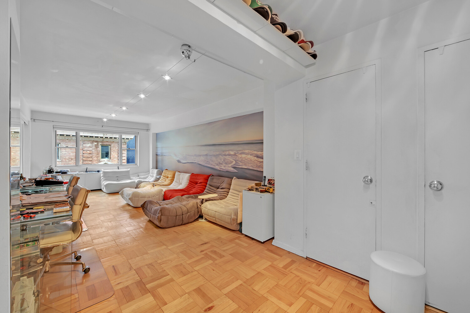100 W 57TH Street 18I