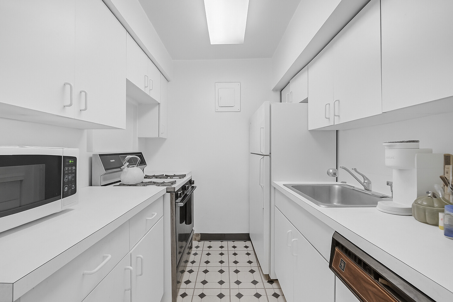 100 W 57TH Street 18I