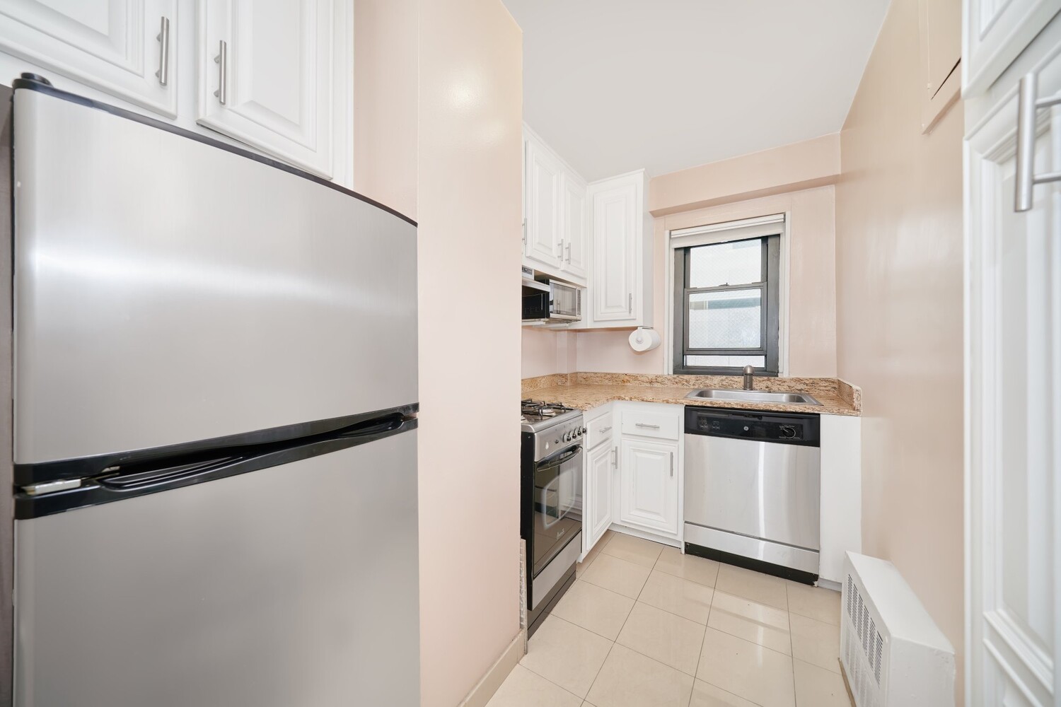 220 E 57TH Street 14J