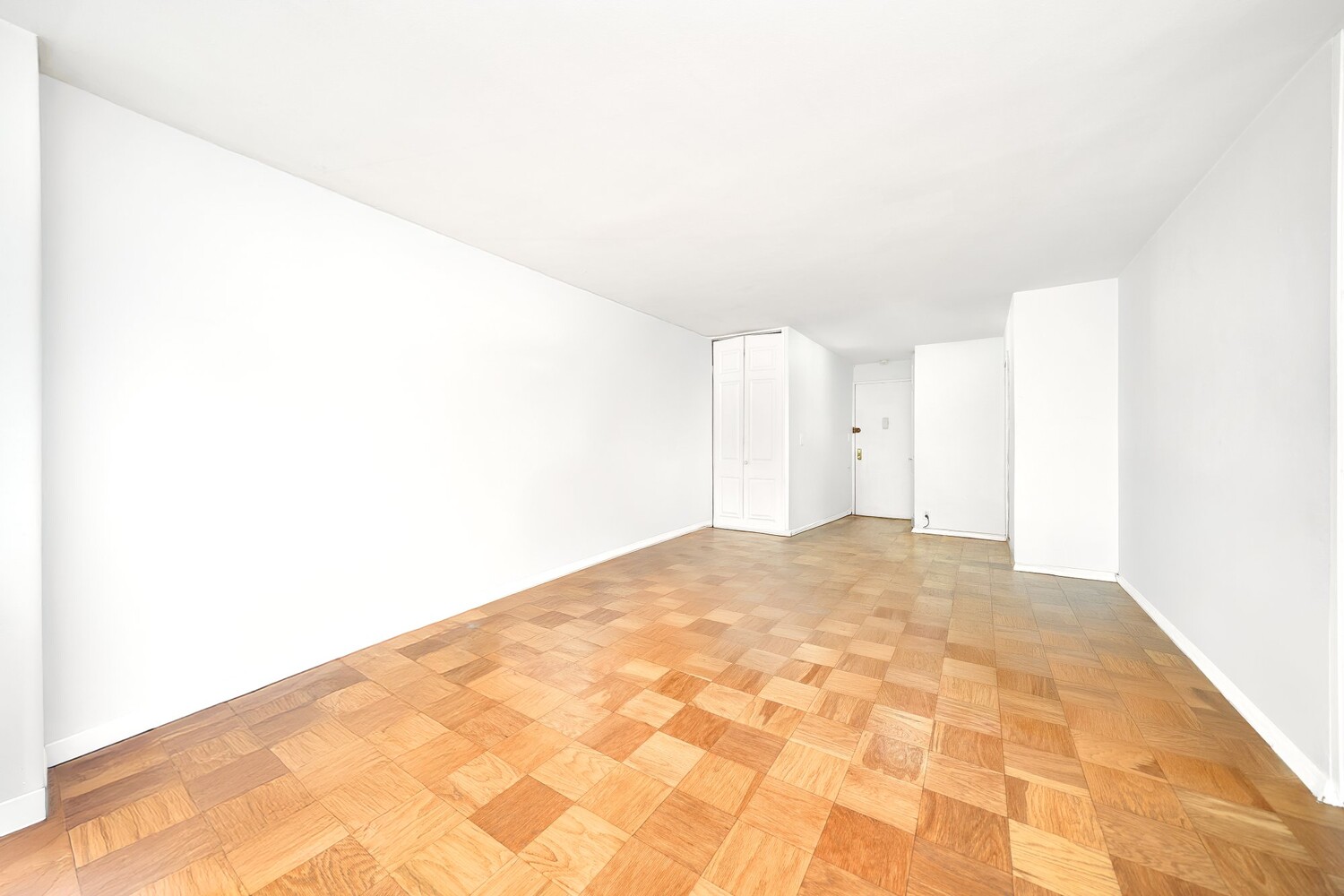 220 E 57TH Street 14J