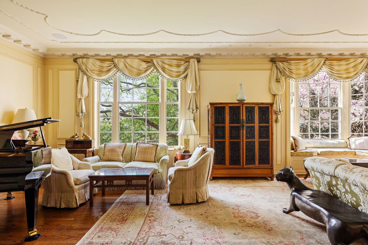 6 SUTTON Square
