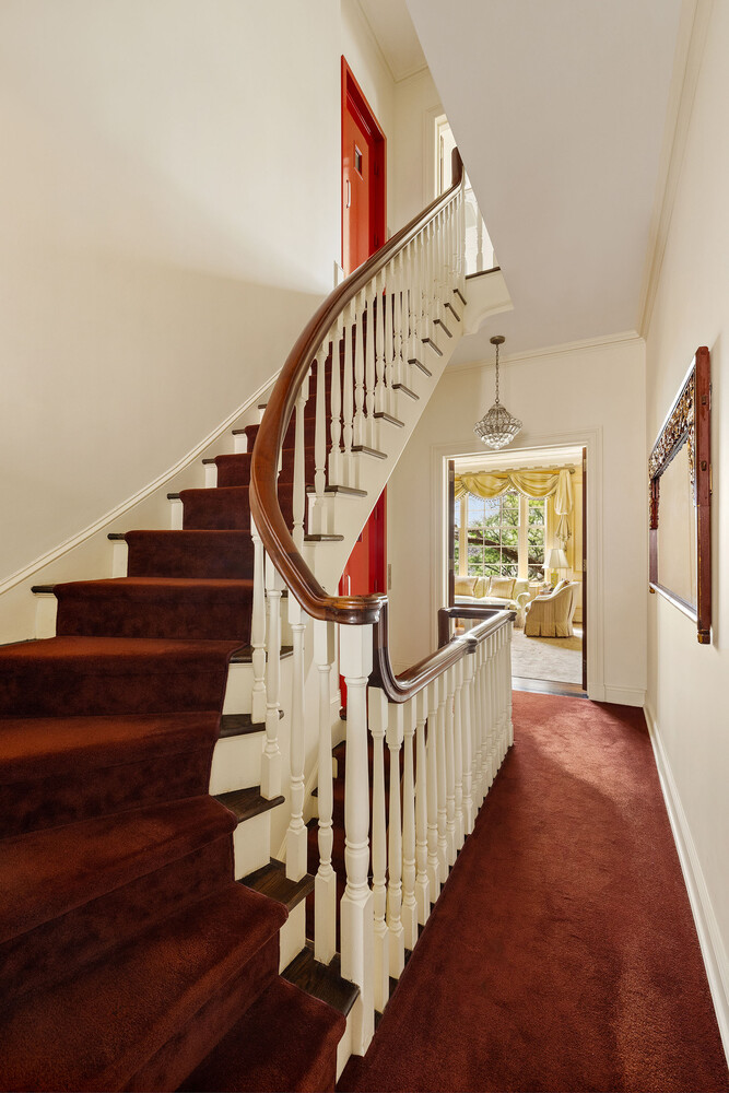 6 SUTTON Square