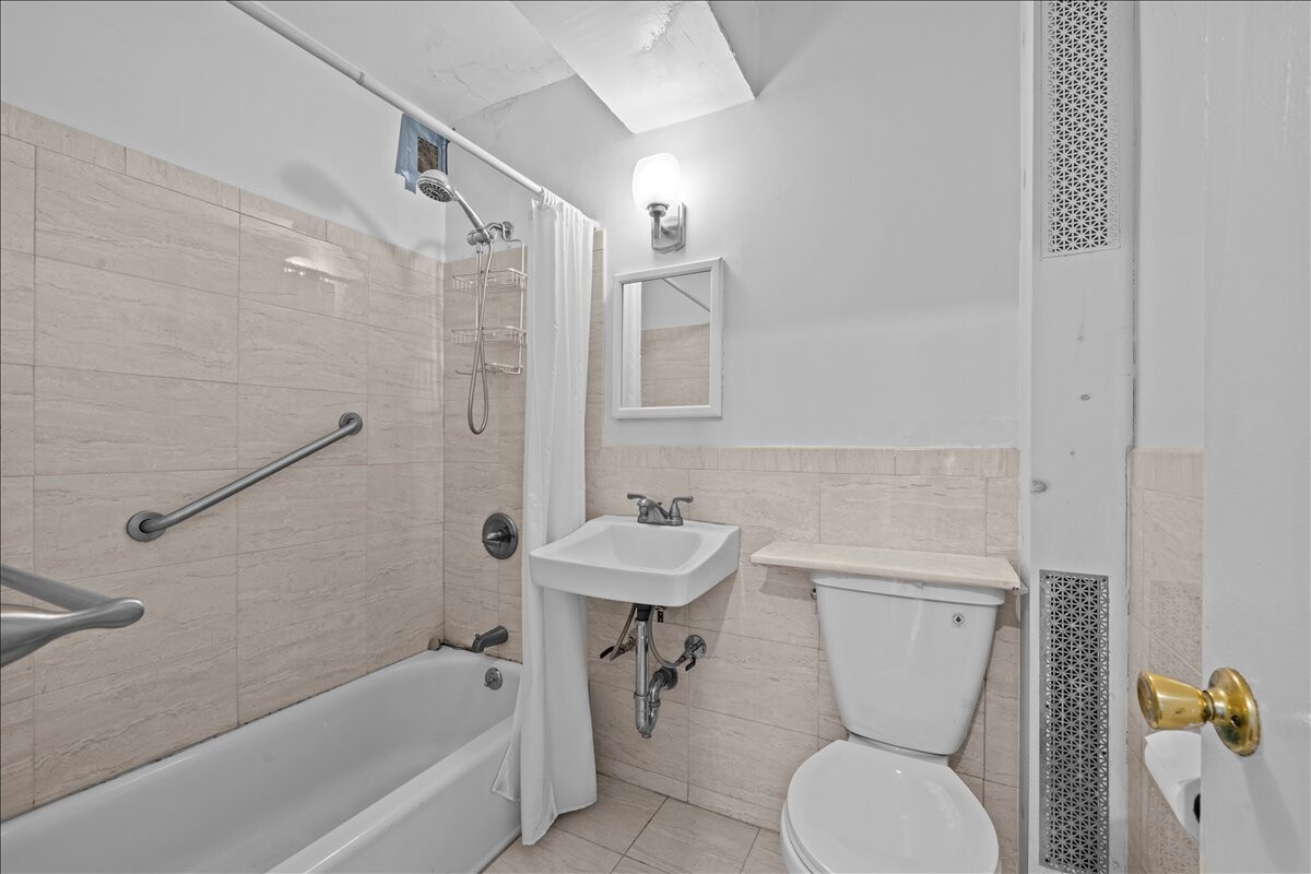 125 ASHLAND Place 5B