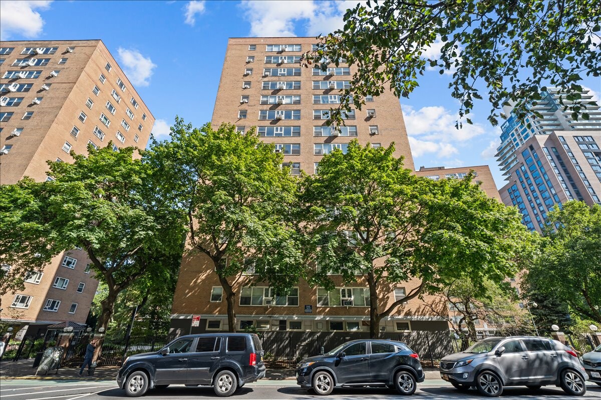 125 ASHLAND Place 5B