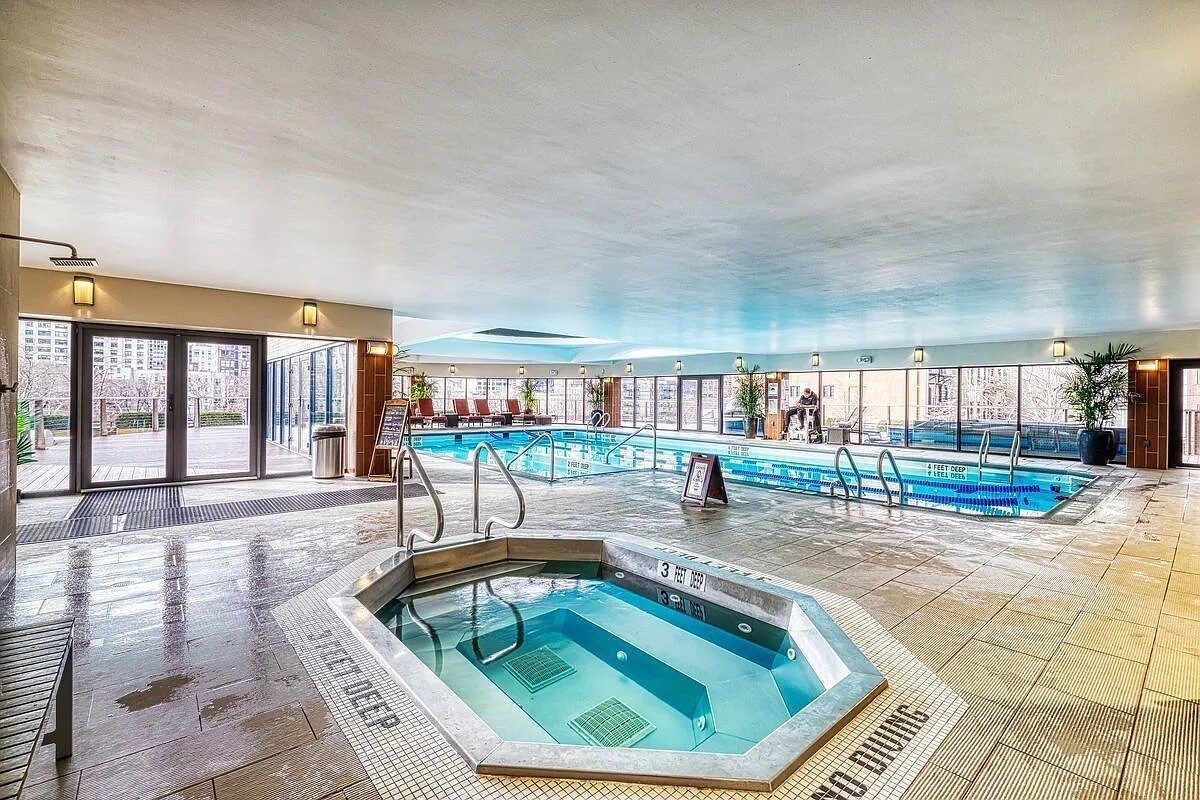 330 E 38TH Street 22J