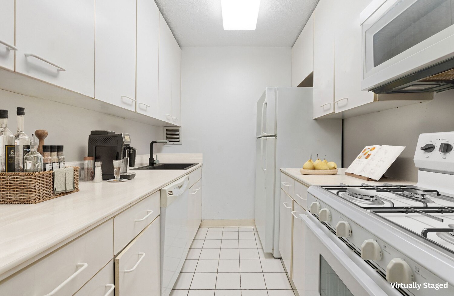 330 E 38TH Street 22J