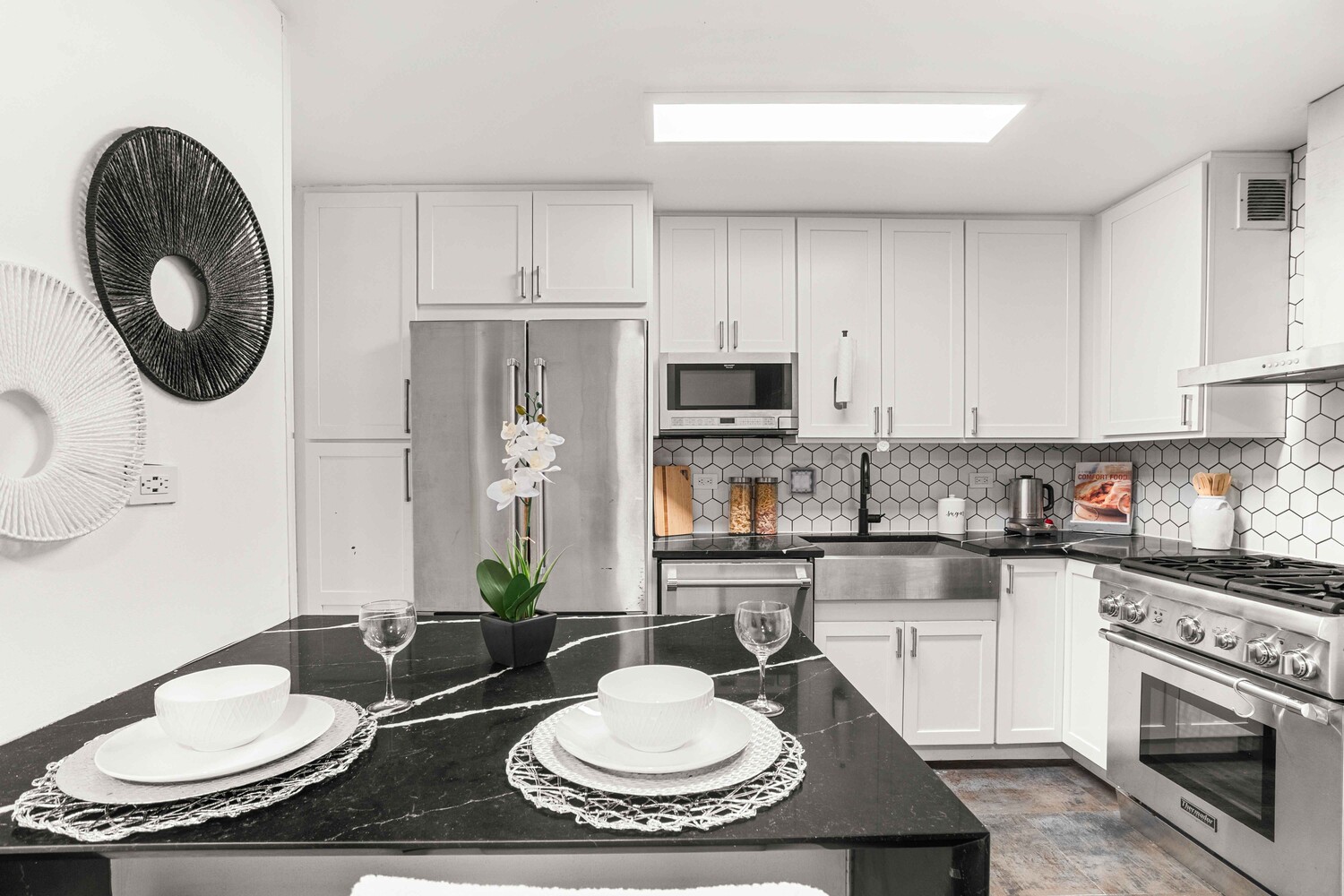 225 E 86TH Street 204