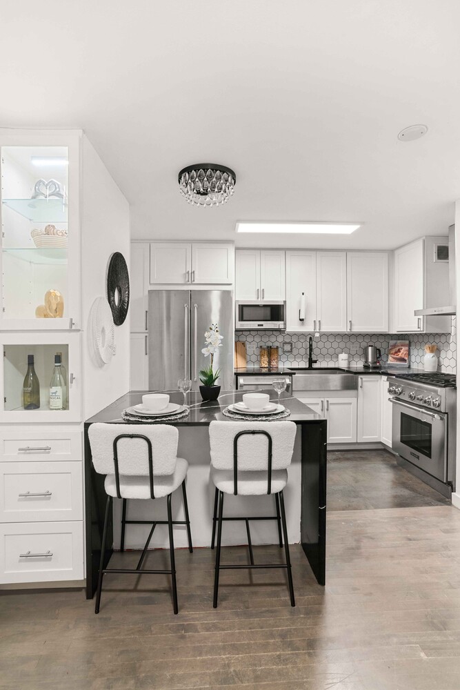 225 E 86TH Street 204