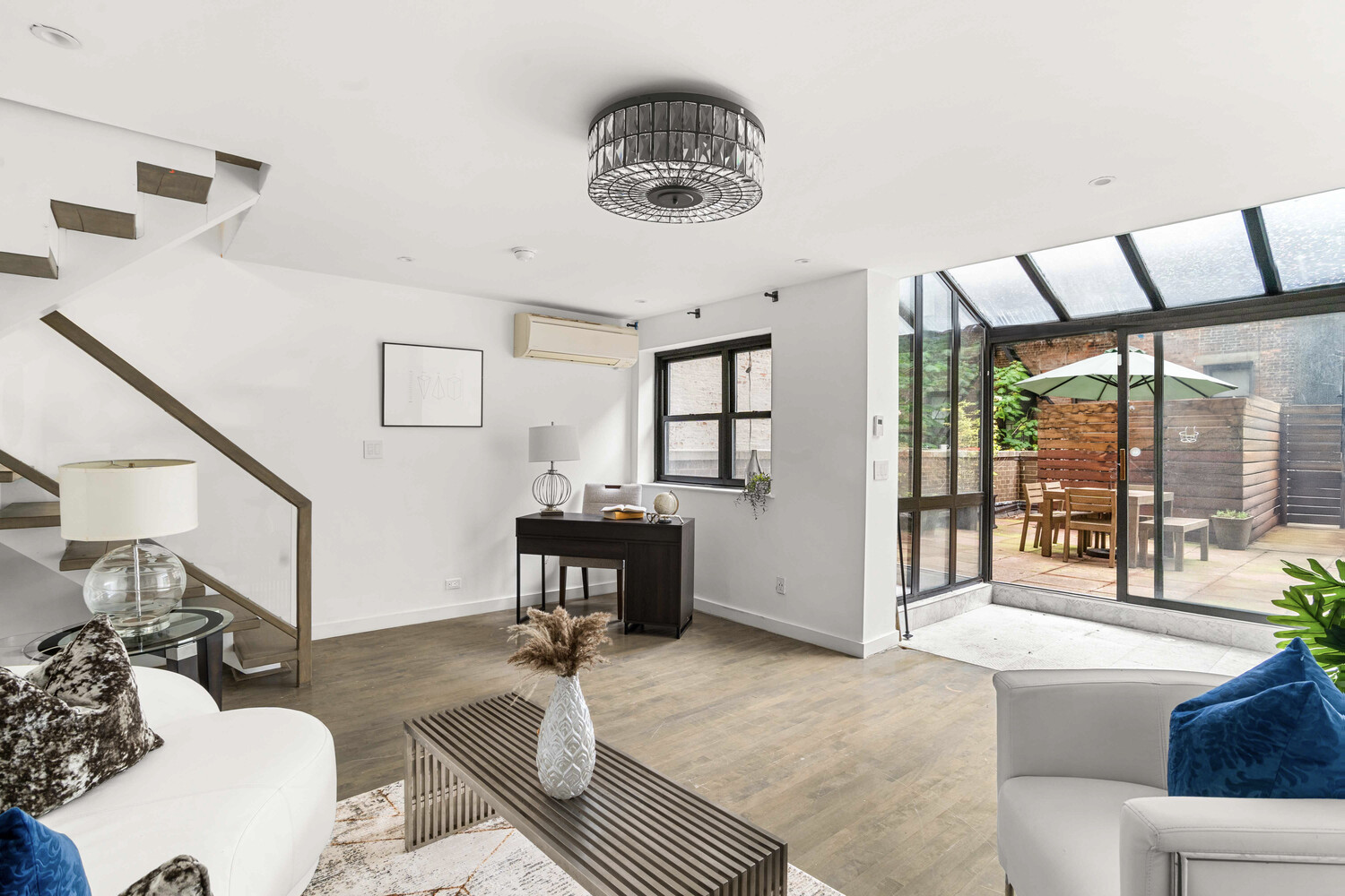 225 E 86TH Street 204