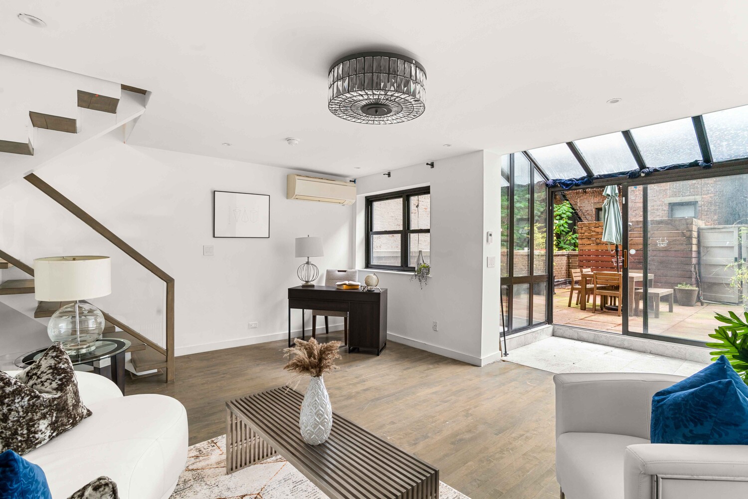 225 E 86TH Street 204