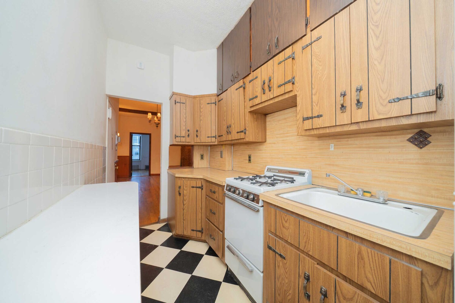 233 E 88TH Street 3E