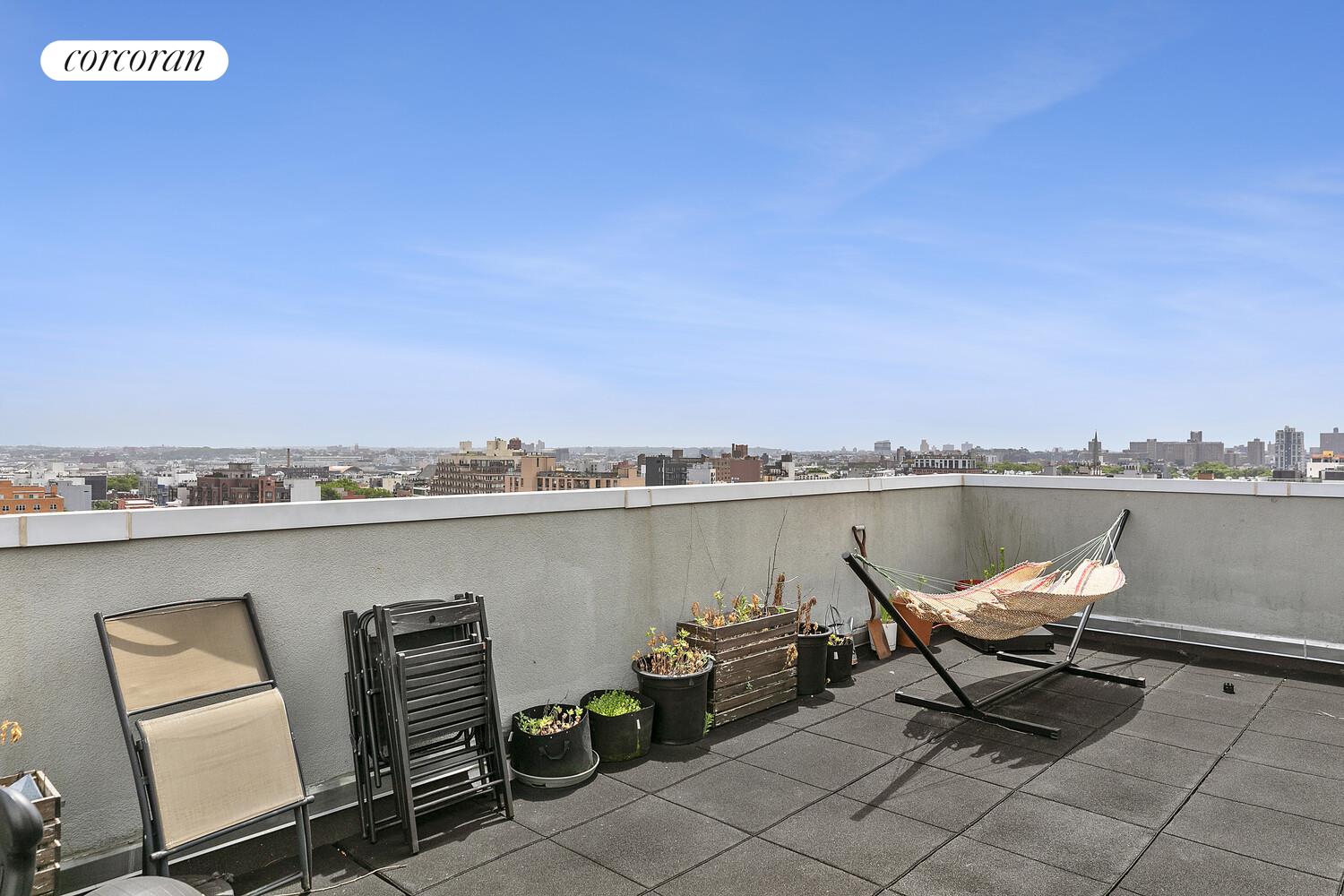 139 SKILLMAN Avenue 5C