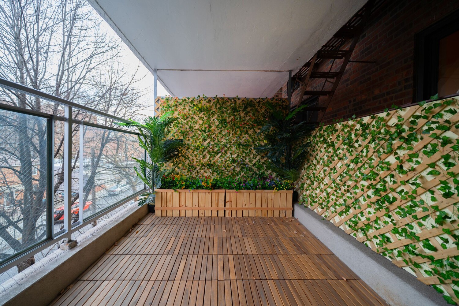 35-20 LEVERICH Street A403