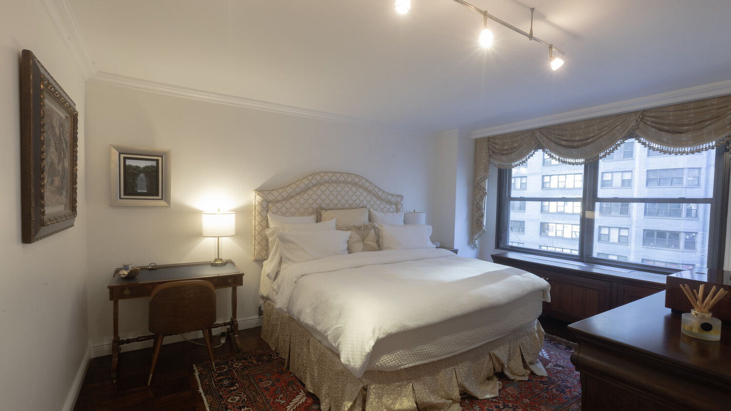 225 E 57TH Street 5G