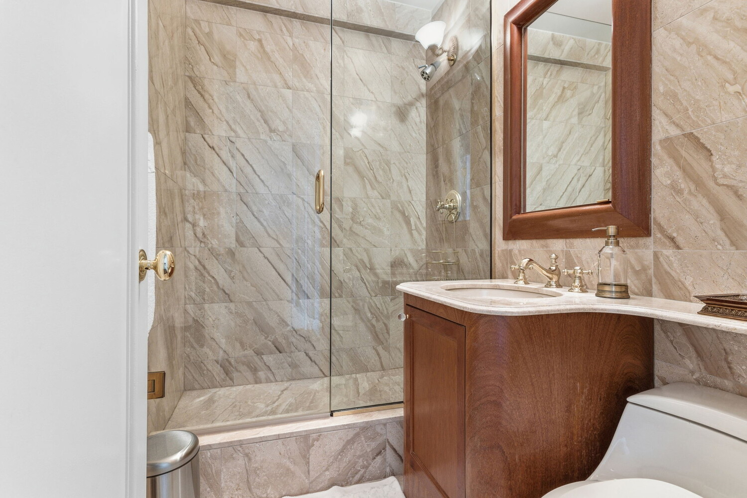 225 E 57TH Street 5G