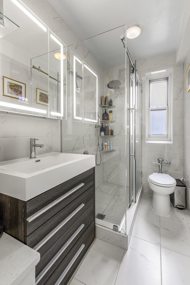227 E 57TH Street 8B