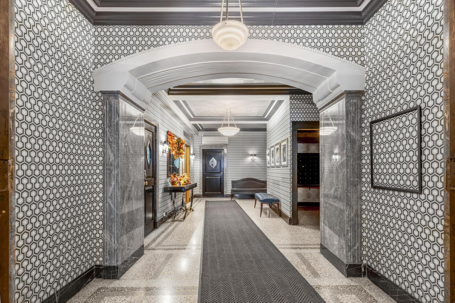 227 E 57TH Street 8B
