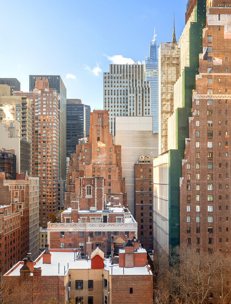 25 TUDOR CITY Place 1316