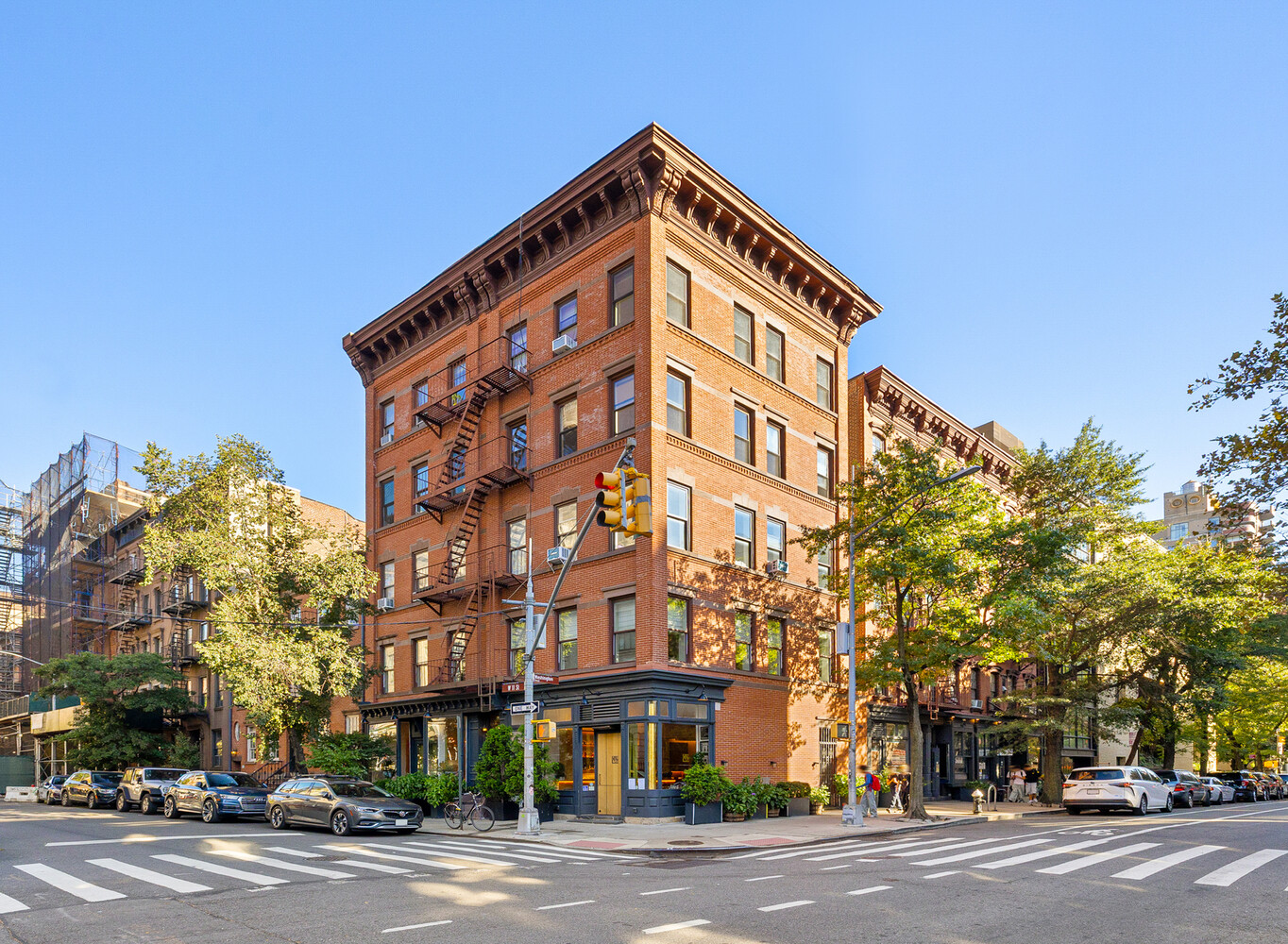 344 W 11TH Street 4W