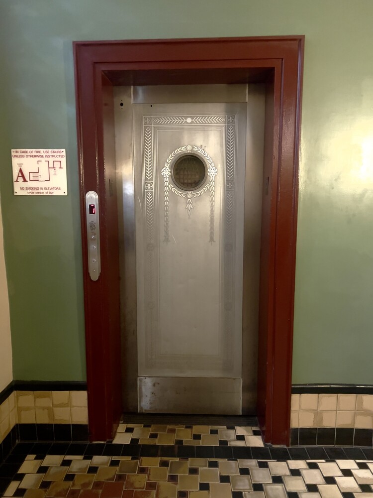 180 W 93RD Street 2E