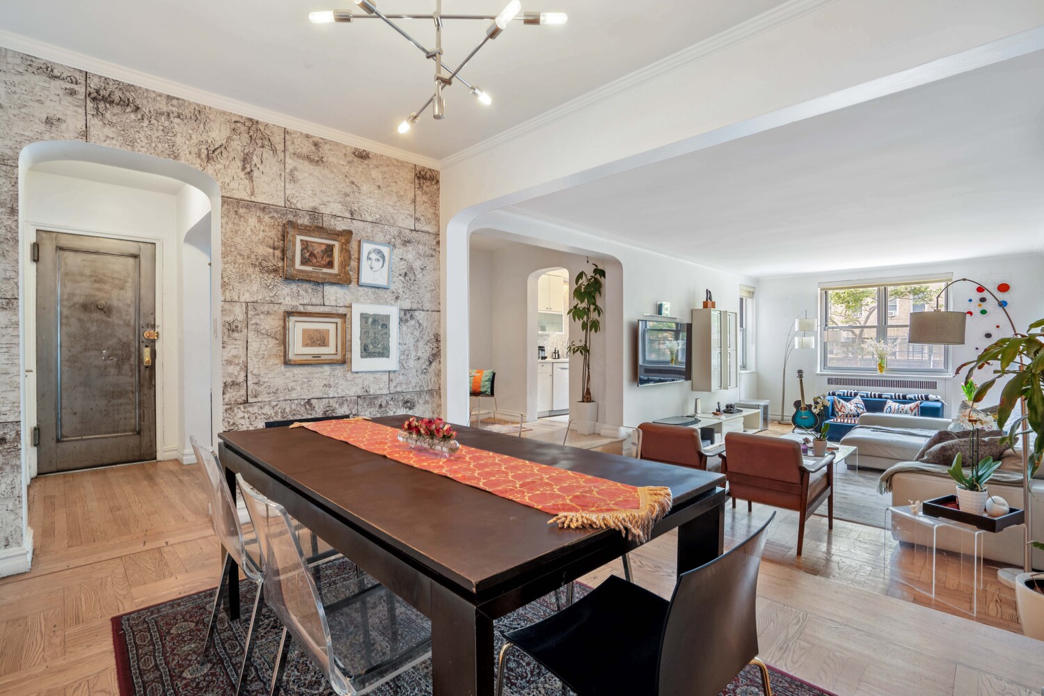 180 W 93RD Street 2E