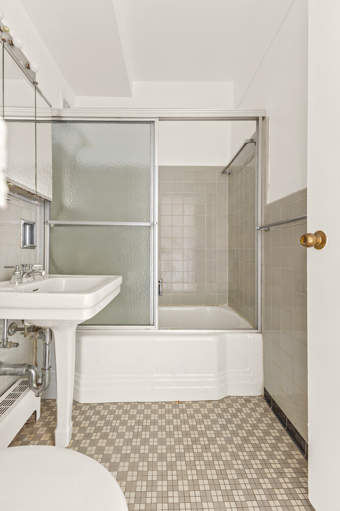 270 JAY Street 4G