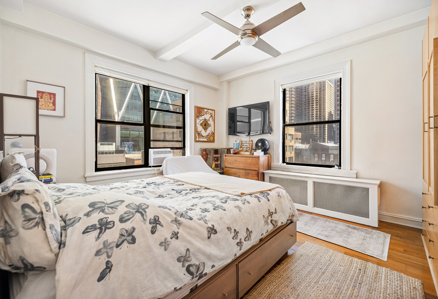 321 W 55TH Street 93