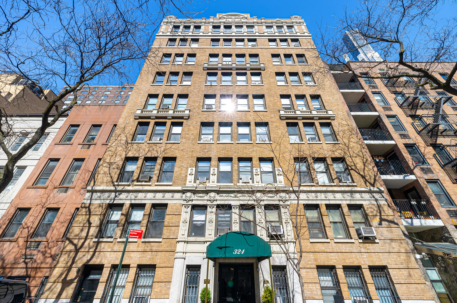 321 W 55TH Street 93