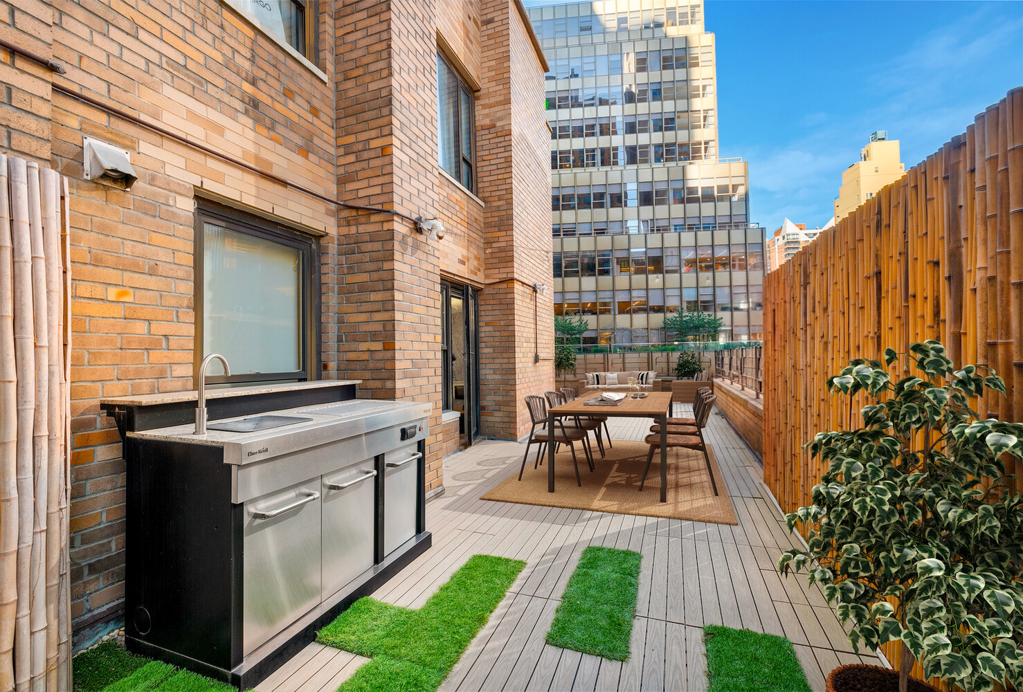 210 E 47TH Street 11F