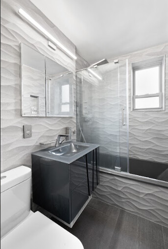 210 E 47TH Street 11F