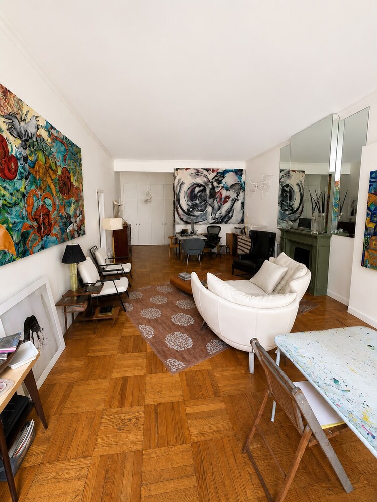 25 E 69TH Street 5B