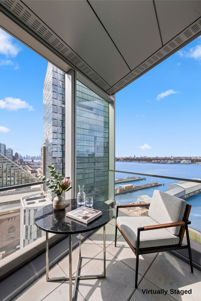 30 RIVERSIDE Boulevard 21M
