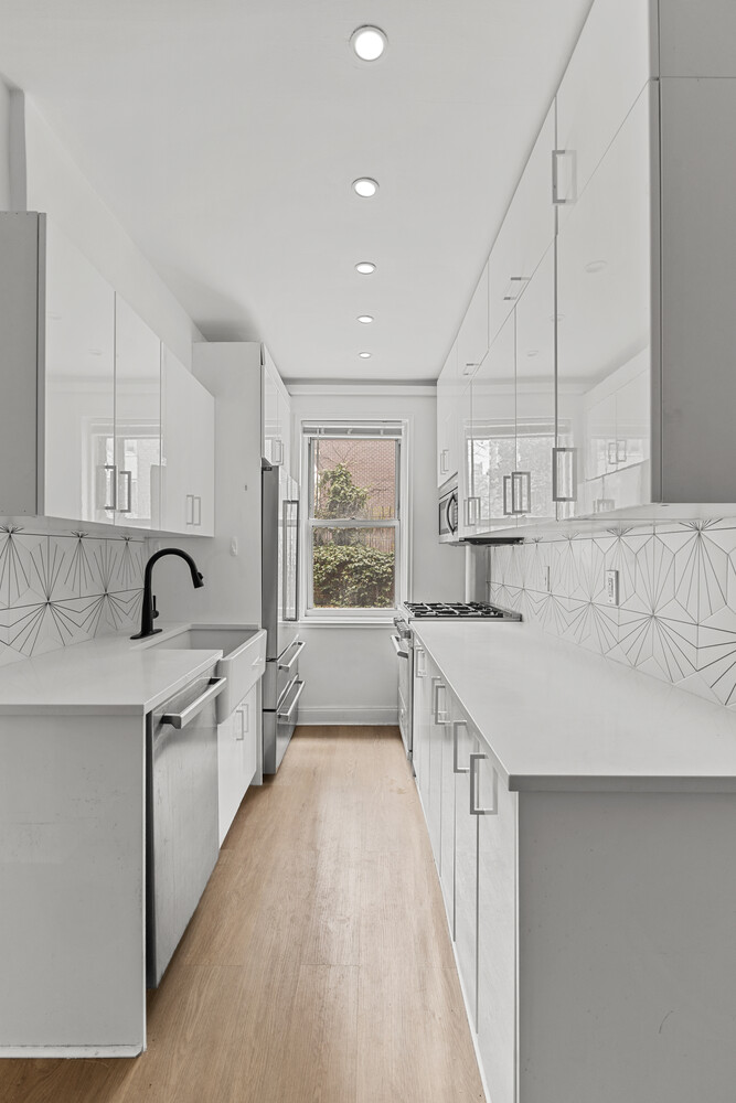 350 E 30TH Street 1D