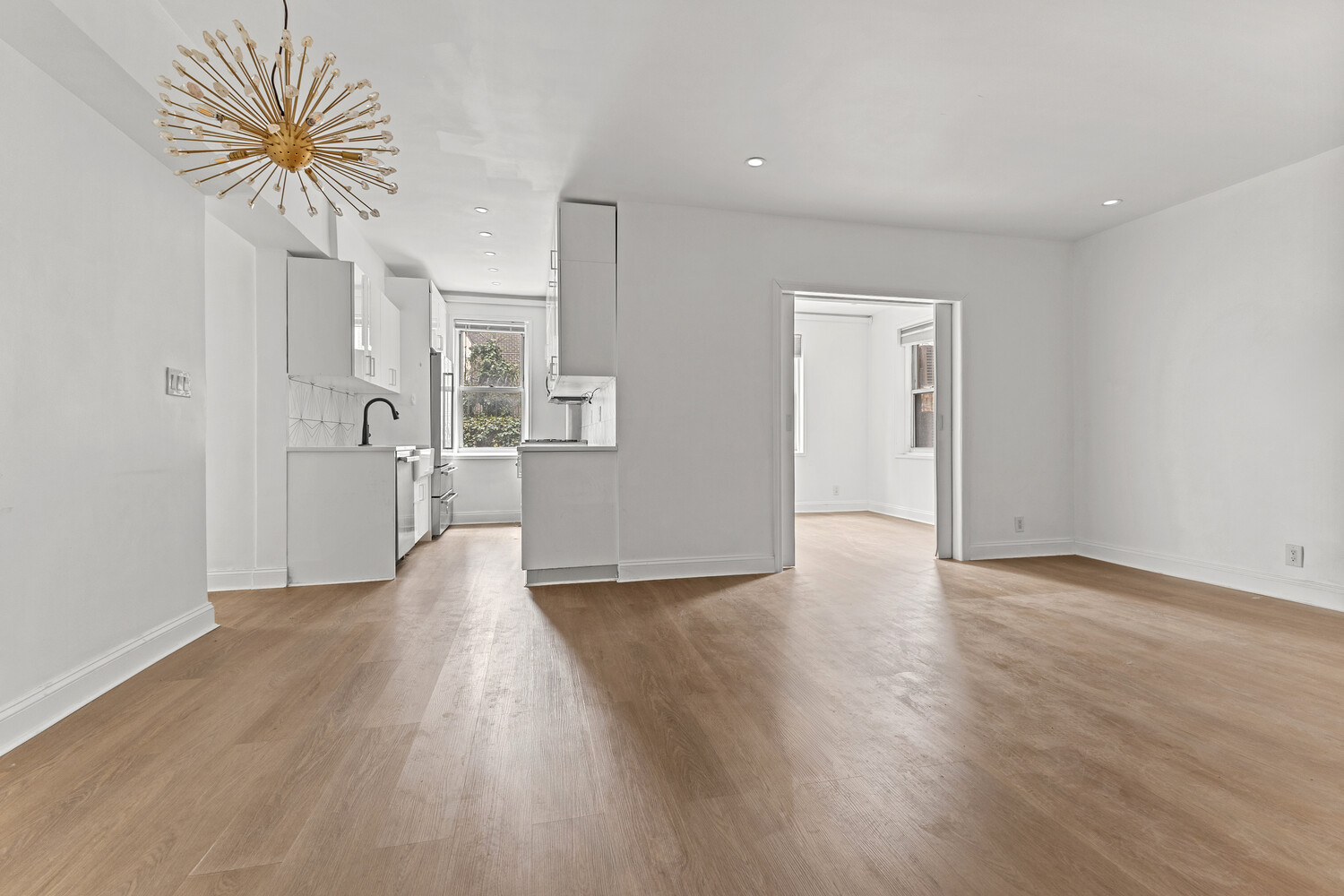350 E 30TH Street 1D