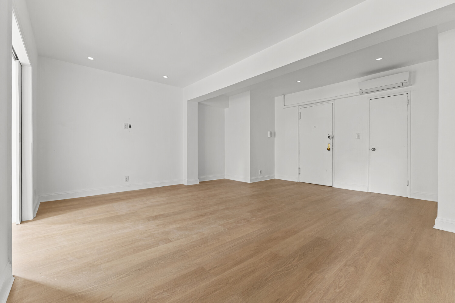 350 E 30TH Street 1D