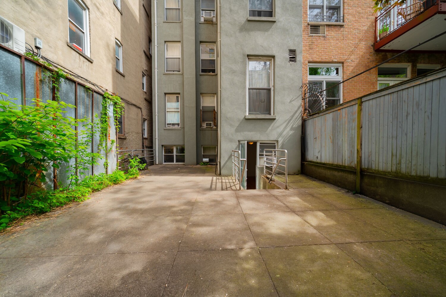 336 W 19TH Street 1
