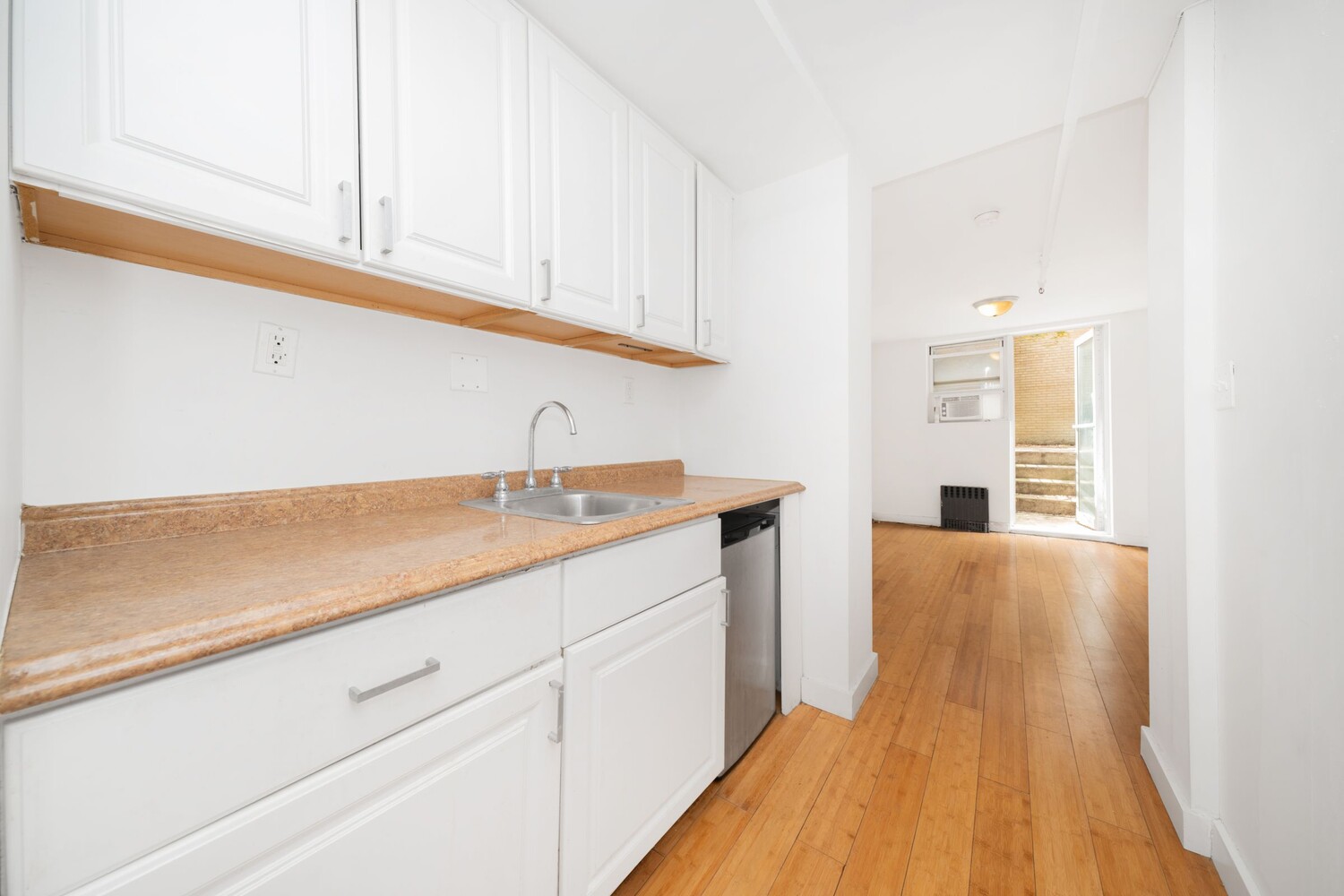 336 W 19TH Street 1
