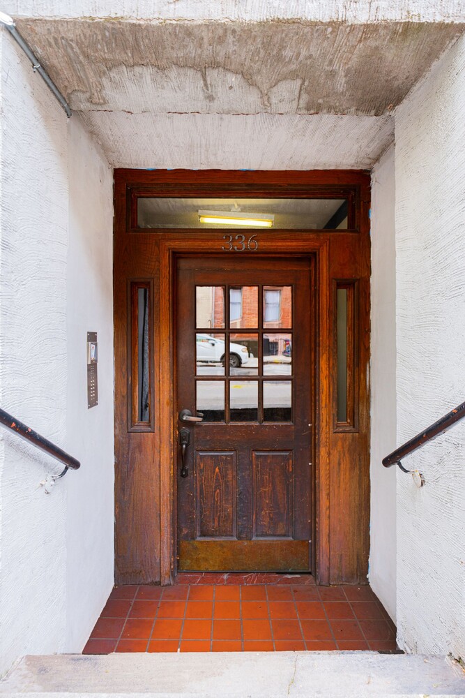 336 W 19TH Street 1