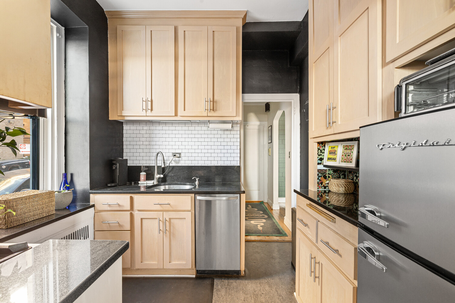 250 CABRINI Boulevard 1A