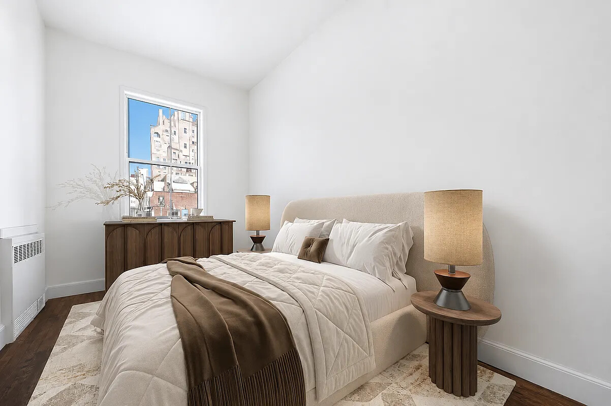 25 E 69TH Street 5T